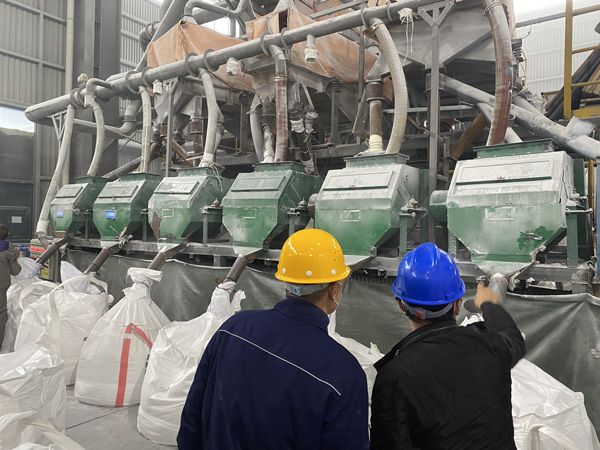 磁選機(jī)廠家為您介紹磁選過(guò)程中磁選機(jī)應(yīng)具備的基本要求